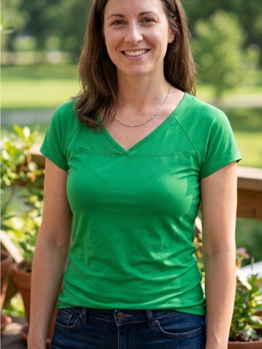 Columbia Women's Short Sleeve V-Neck Tee in Bright Green